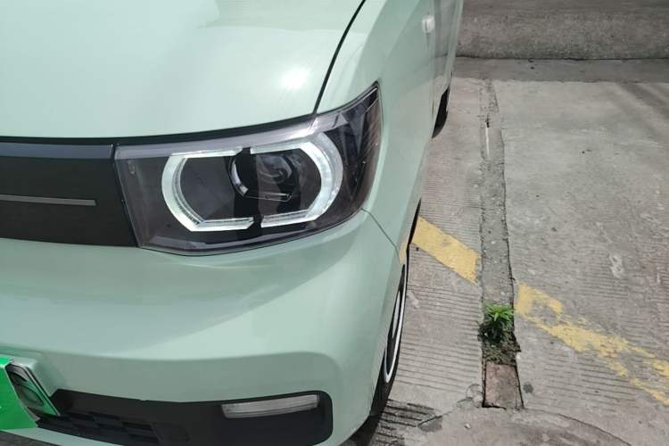 Used Wuling Hongguang MINIEV 2021 Macaron Premium Model – Lithium Iron Phosphate Left Front Headlight
