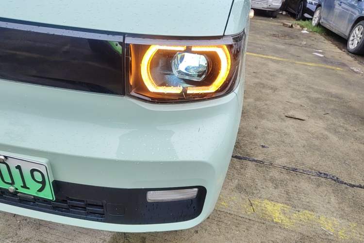 Used Wuling Hongguang MINIEV 2021 Macaron Fashion Model Lithium Iron Phosphate Left Front Headlight
