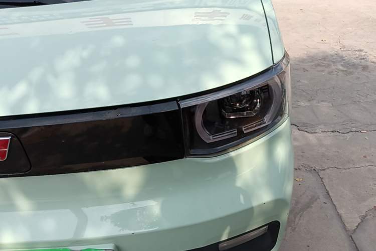Used Wuling Hongguang MINIEV 2021 Macaron Premium Model – Lithium Iron Phosphate Left Front Headlight