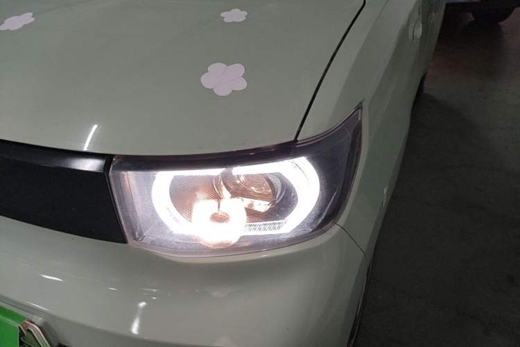 Used Wuling Hongguang MINIEV 2021 Macaron Premium Model – Lithium Iron Phosphate Left Front Headlight