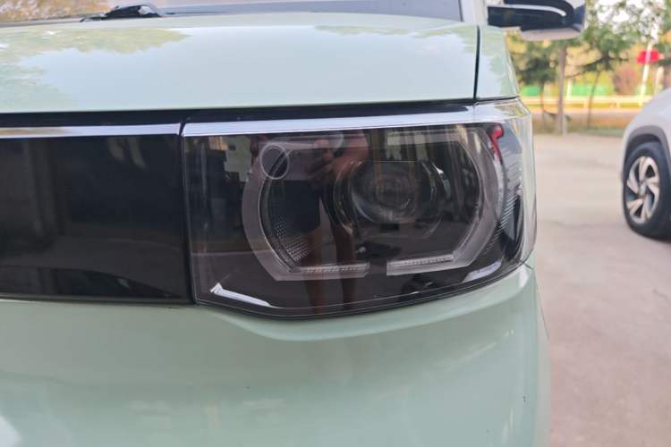 Used Wuling Hongguang MINIEV 2021 Macaron Premium Model – Lithium Iron Phosphate Left Front Headlight