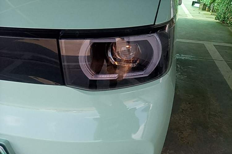 Used Wuling Hongguang MINIEV 2021 Macaron Premium Model – Lithium Iron Phosphate Left Front Headlight