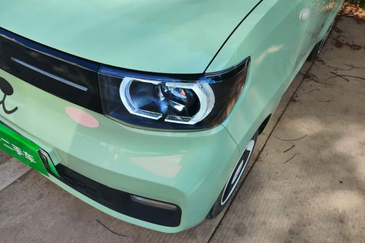 Used Wuling Hongguang MINIEV 2021 Macaron Fashion Edition Lithium-Ion Battery Left Front Headlight