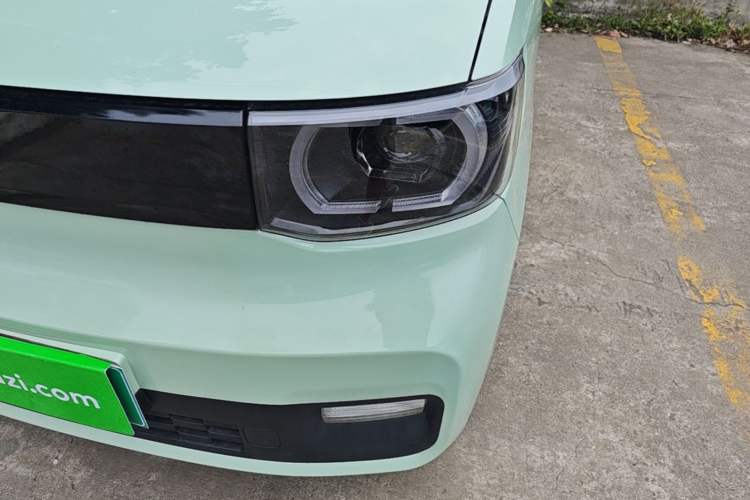 Used Wuling Hongguang MINIEV 2021 Macaron Fashion Edition Lithium-Ion Battery Left Front Headlight
