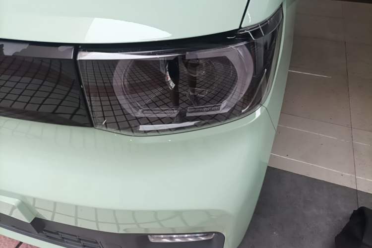 Used Wuling Hongguang MINIEV 2021 Macaron Sandwich Model 170 km Lithium Iron Phosphate Left Front Headlight
