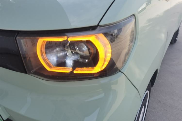 Used Wuling Hongguang MINIEV 2021 Macaron Fashion Model Lithium Iron Phosphate Left Front Headlight