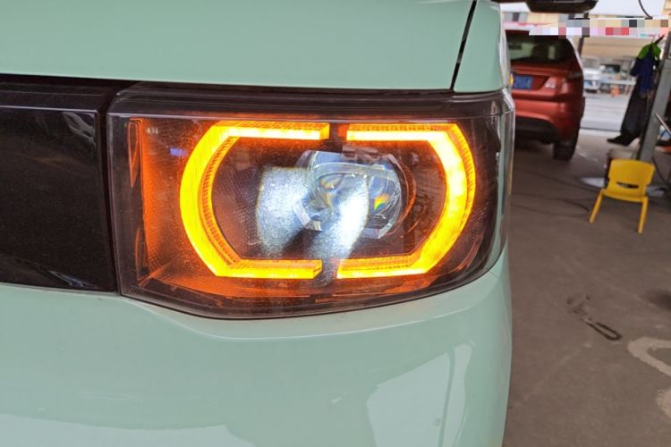 Used Wuling Hongguang MINIEV 2021 Macaron Fashion Model Lithium Iron Phosphate Left Front Headlight