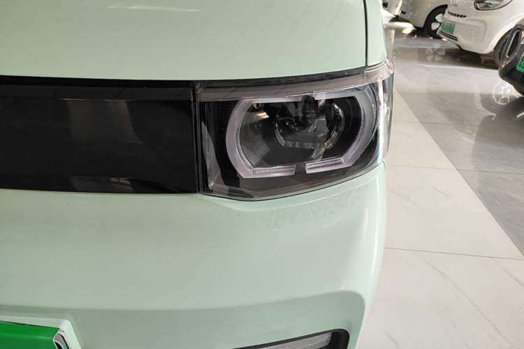 Used Wuling Hongguang MINIEV 2021 Macaron Fashion Model Lithium Iron Phosphate Left Front Headlight
