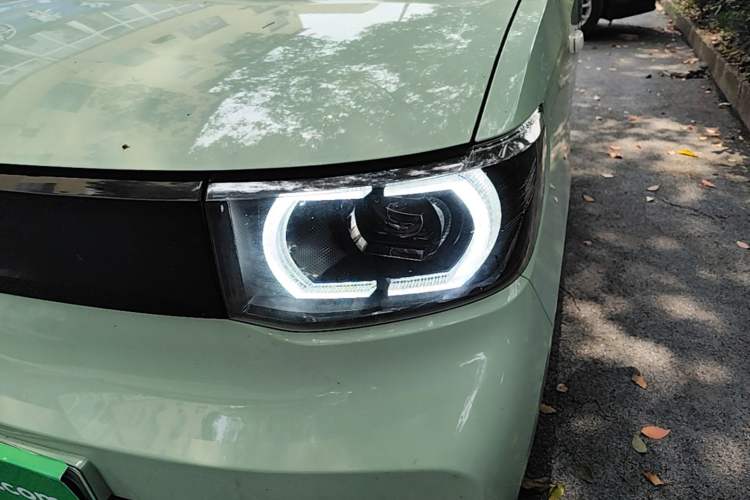 Used Wuling Hongguang MINIEV 2021 Macaron Premium Model – Lithium Iron Phosphate Left Front Headlight