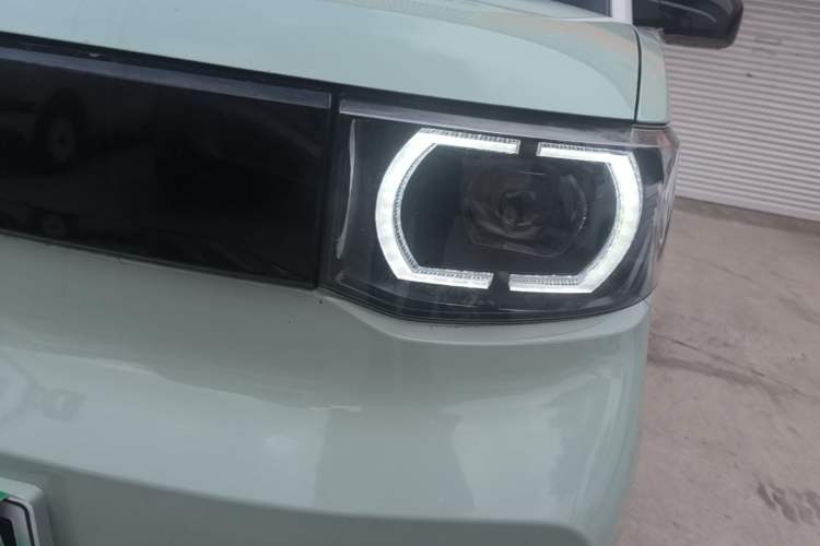 Used Wuling Hongguang MINIEV 2021 Macaron Fashion Model Lithium Iron Phosphate Left Front Headlight