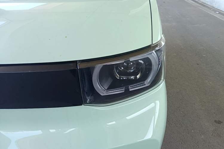 Used Wuling Hongguang MINIEV 2021 Macaron Premium Model – Lithium-NMC Left Front Headlight