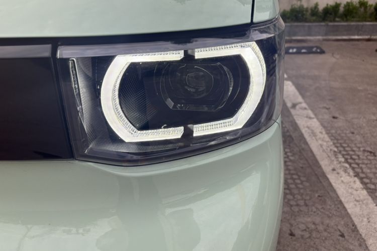 Used Wuling Hongguang MINIEV 2021 Macaron Sandwich Model 170 km Lithium Iron Phosphate Left Front Headlight