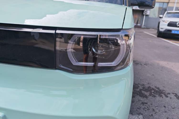 Used Wuling Hongguang MINIEV 2021 Macaron Fashion Model Lithium Iron Phosphate Left Front Headlight