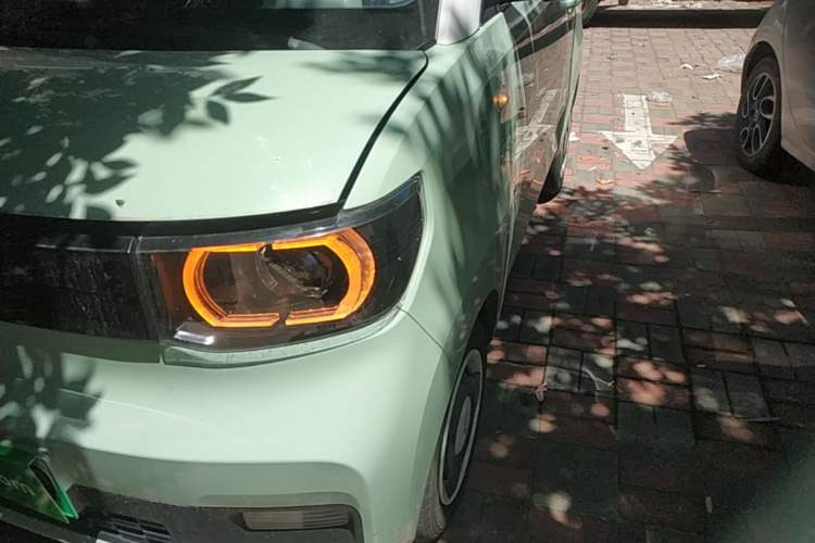 Used Wuling Hongguang MINIEV 2021 Macaron Premium Model – Lithium Iron Phosphate Left Front Headlight