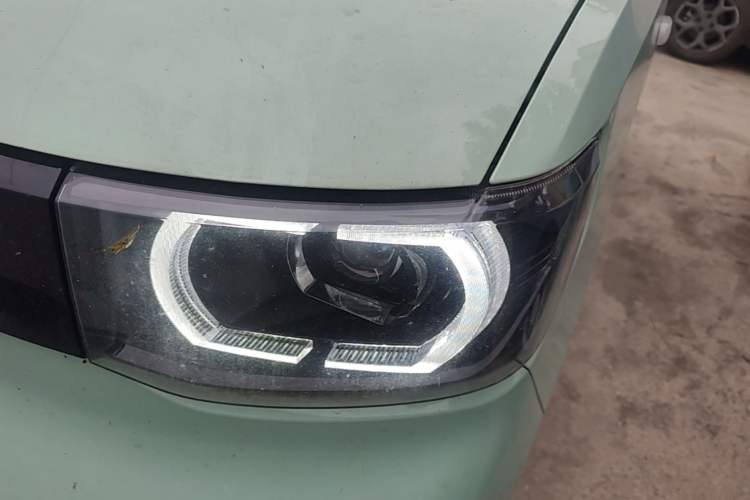 Used Wuling Hongguang MINIEV 2021 Macaron Premium Model – Lithium Iron Phosphate Left Front Headlight