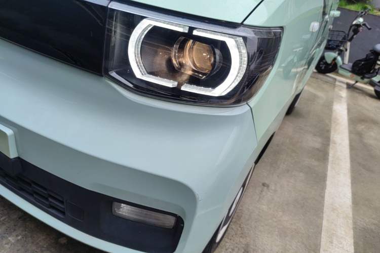 Used Wuling Hongguang MINIEV 2021 Macaron Premium Model – Lithium Iron Phosphate Left Front Headlight