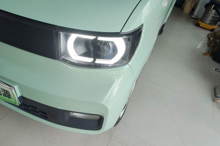 Used Wuling Hongguang MINIEV 2021 Macaron Fashion Edition Lithium-Ion Battery Left Front Headlight