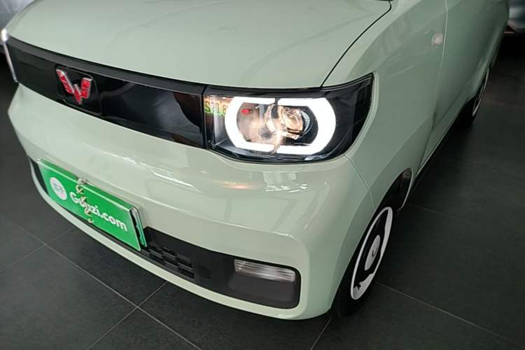 Used Wuling Hongguang MINIEV 2021 Macaron Premium Model – Lithium Iron Phosphate Left Front Headlight