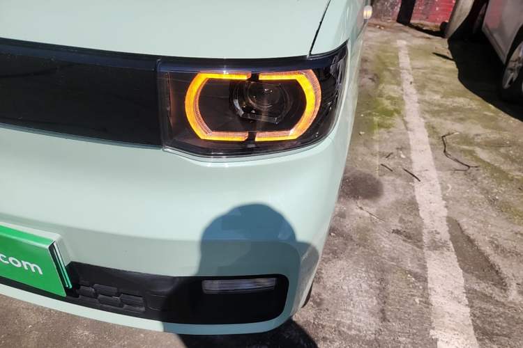 Used Wuling Hongguang MINIEV 2021 Macaron Premium Model – Lithium Iron Phosphate Left Front Headlight