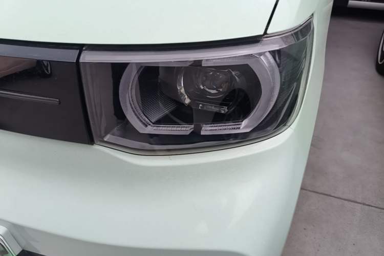 Used Wuling Hongguang MINIEV 2021 Macaron Premium Model – Lithium Iron Phosphate Left Front Headlight