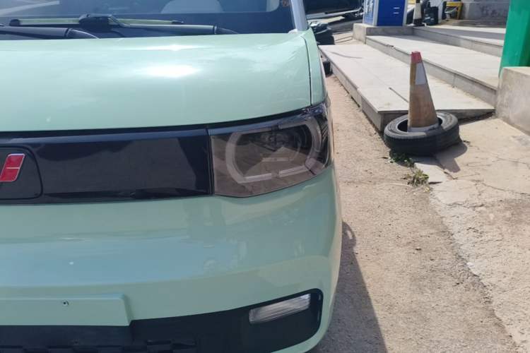 Used Wuling Hongguang MINIEV 2021 Macaron Premium Model – Lithium-NMC Left Front Headlight