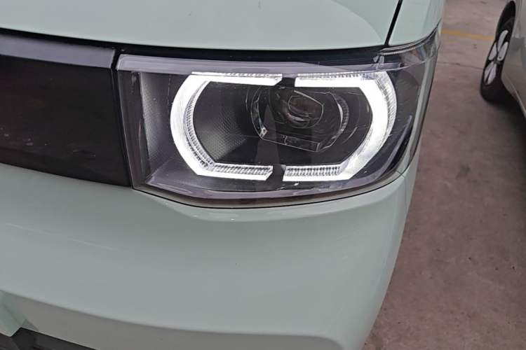 Used Wuling Hongguang MINIEV 2021 Macaron Premium Model – Lithium Iron Phosphate Left Front Headlight