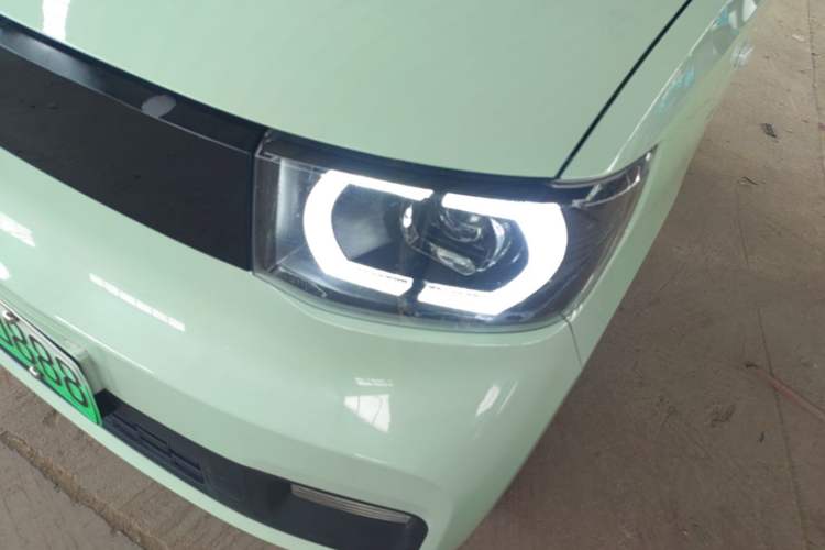 Used Wuling Hongguang MINIEV 2021 Macaron Fashion Edition Lithium-Ion Battery Left Front Headlight