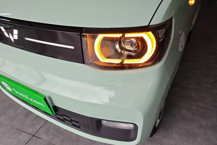Used Wuling Hongguang MINIEV 2021 Macaron Premium Model – Lithium Iron Phosphate Left Front Headlight