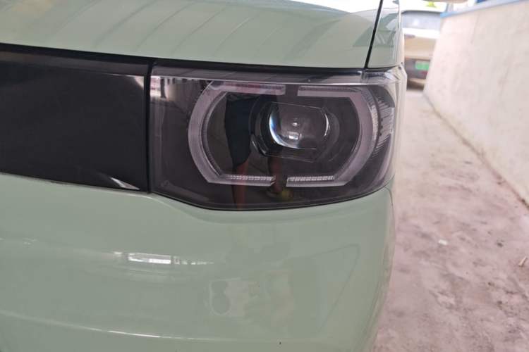 Used Wuling Hongguang MINIEV 2021 Macaron Premium Model – Lithium Iron Phosphate Left Front Headlight