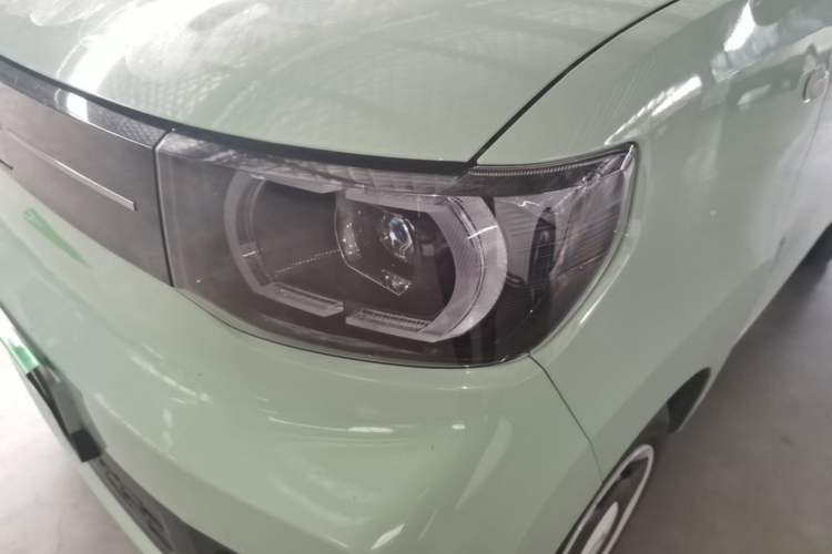 Used Wuling Hongguang MINIEV 2021 Macaron Premium Model – Lithium Iron Phosphate Left Front Headlight