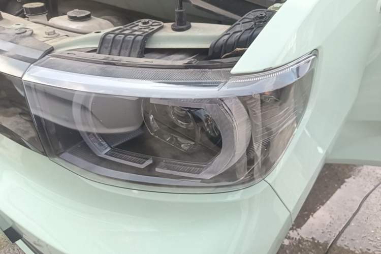 Used Wuling Hongguang MINIEV 2021 Macaron Fashion Model Lithium Iron Phosphate Left Front Headlight