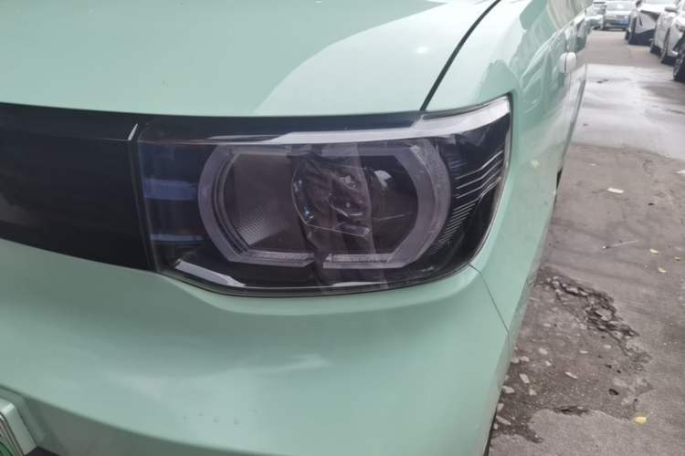 Used Wuling Hongguang MINIEV 2021 Macaron Premium Model – Lithium Iron Phosphate Left Front Headlight