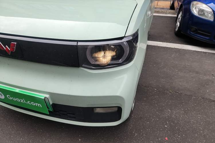 Used Wuling Hongguang MINIEV 2021 Macaron Premium Model – Lithium-NMC Left Front Headlight