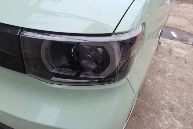 Used Wuling Hongguang MINIEV 2021 Macaron Premium Model – Lithium-NMC Left Front Headlight