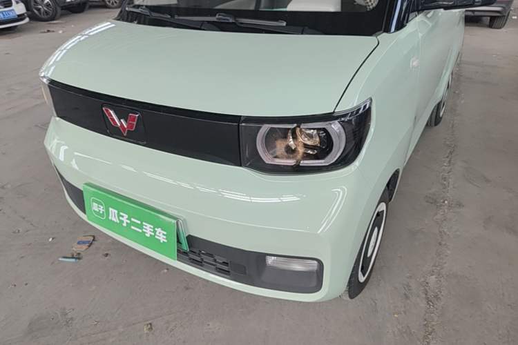 Used Wuling Hongguang MINIEV 2021 Macaron Fashion Edition Lithium-Ion Battery Left Front Headlight