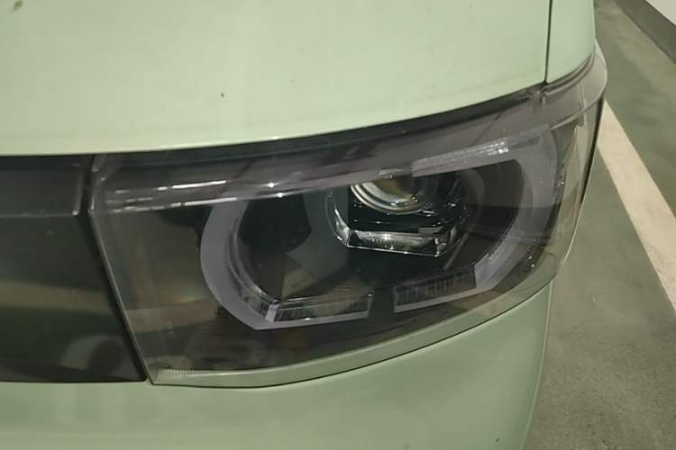 Used Wuling Hongguang MINIEV 2021 Macaron Premium Model – Lithium-NMC Left Front Headlight