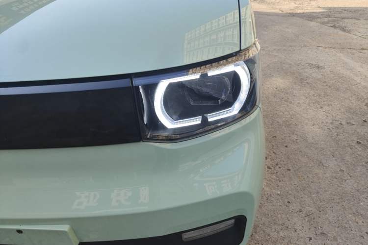 Used Wuling Hongguang MINIEV 2021 Macaron Fashion Model Lithium Iron Phosphate Left Front Headlight