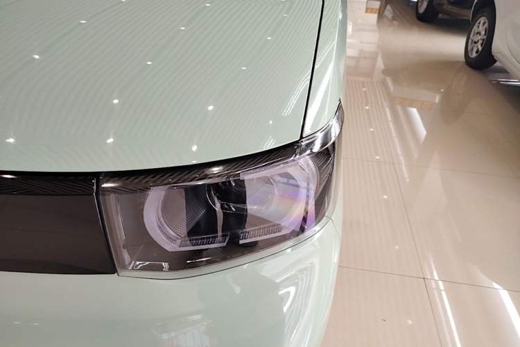 Used Wuling Hongguang MINIEV 2021 Macaron Premium Model – Lithium Iron Phosphate Left Front Headlight