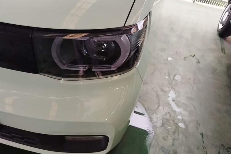 Used Wuling Hongguang MINIEV 2021 Macaron Fashion Model Lithium Iron Phosphate Left Front Headlight