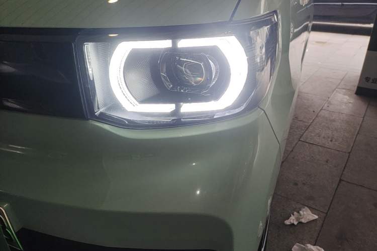Used Wuling Hongguang MINIEV 2021 Macaron Fashion Model Lithium Iron Phosphate Left Front Headlight