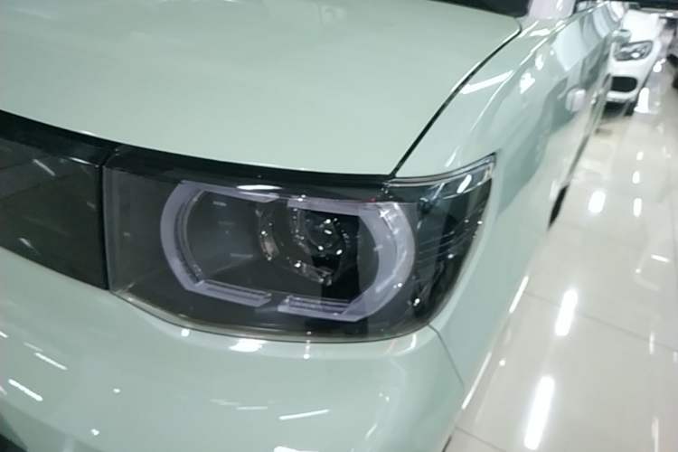 Used Wuling Hongguang MINIEV 2021 Macaron Fashion Model Lithium Iron Phosphate Left Front Headlight