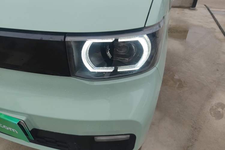 Used Wuling Hongguang MINIEV 2021 Macaron Premium Model – Lithium Iron Phosphate Left Front Headlight