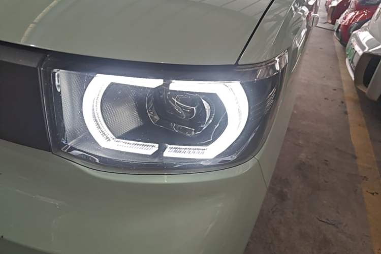 Used Wuling Hongguang MINIEV 2021 Macaron Premium Model – Lithium Iron Phosphate Left Front Headlight