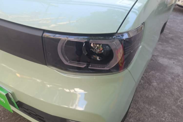 Used Wuling Hongguang MINIEV 2021 Macaron Fashion Edition Lithium-Ion Battery Left Front Headlight