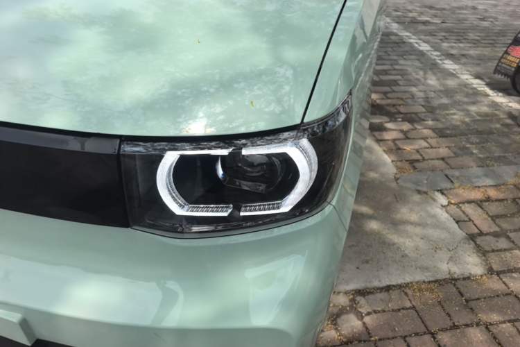 Used Wuling Hongguang MINIEV 2021 Macaron Premium Model – Lithium Iron Phosphate Left Front Headlight