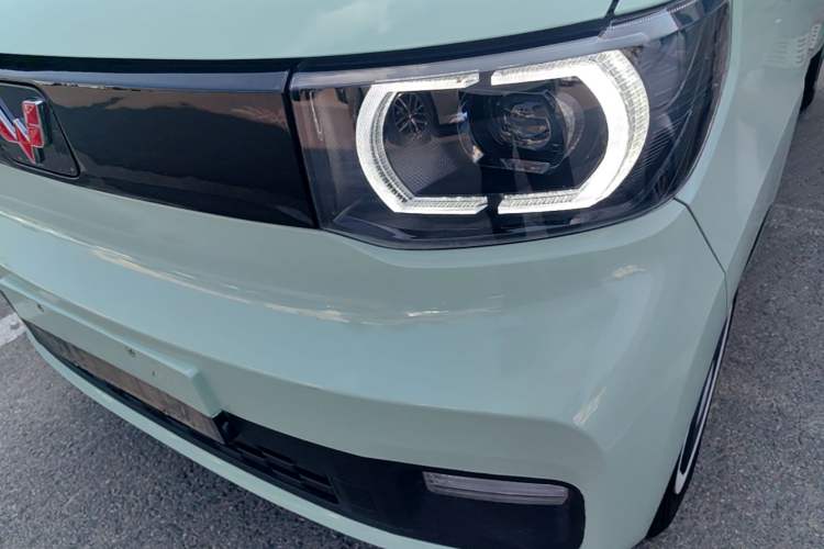Used Wuling Hongguang MINIEV 2021 Macaron Fashion Model Lithium Iron Phosphate Left Front Headlight