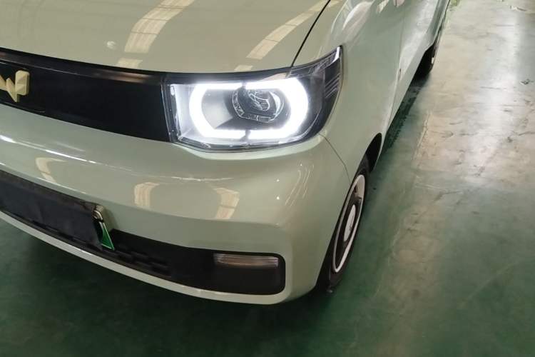 Used Wuling Hongguang MINIEV 2021 Macaron Premium Model – Lithium Iron Phosphate Left Front Headlight