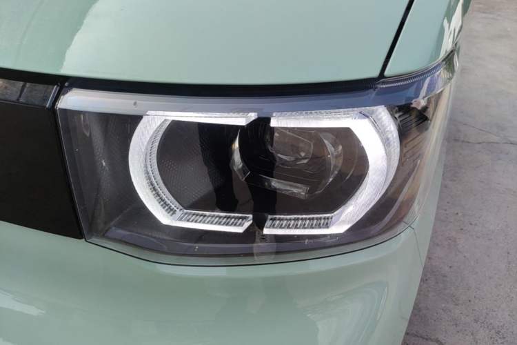 Used Wuling Hongguang MINIEV 2021 Macaron Premium Model – Lithium Iron Phosphate Left Front Headlight