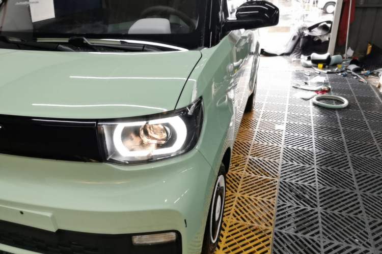 Used Wuling Hongguang MINIEV 2021 Macaron Premium Model – Lithium-NMC Left Front Headlight