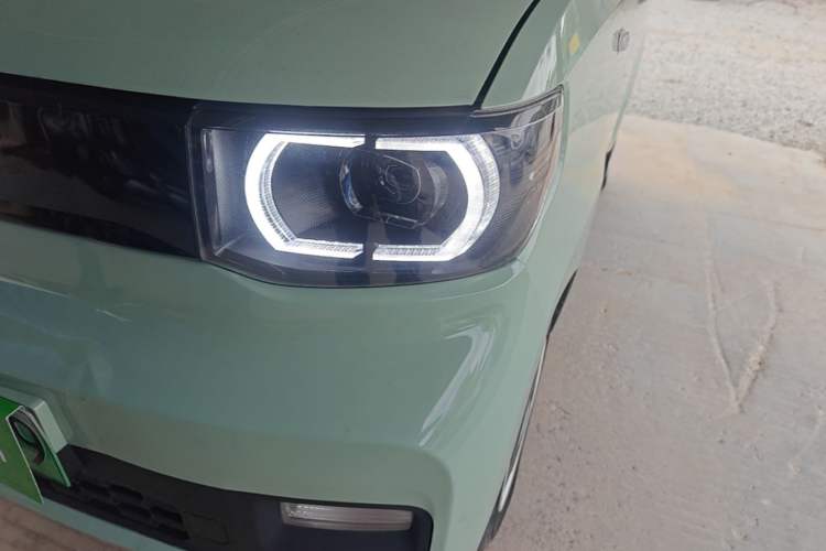 Used Wuling Hongguang MINIEV 2021 Macaron Premium Model – Lithium Iron Phosphate Left Front Headlight